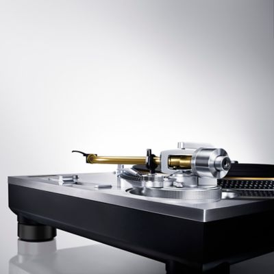 Technics SL-1200GMEES Technics SL-1200GME gramofon s přímým pohonem (antivibrační konstrukce, vysoká citlivost počátečního pohybu, stabilní otáčky), stříbrný 21 Technics SL-1200GMEES sl 1200gme gallery 02 1